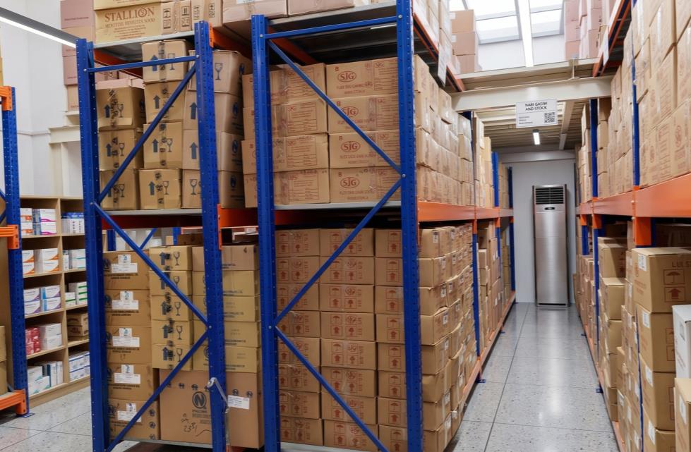 Warehouse racks